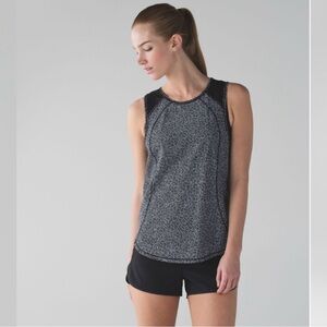 Lululemon Sculpt Tank- Freckle Flower Black White